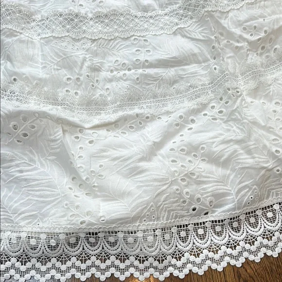 Antonio Melani White Lace Maxi Dress - Picture 4 of 6